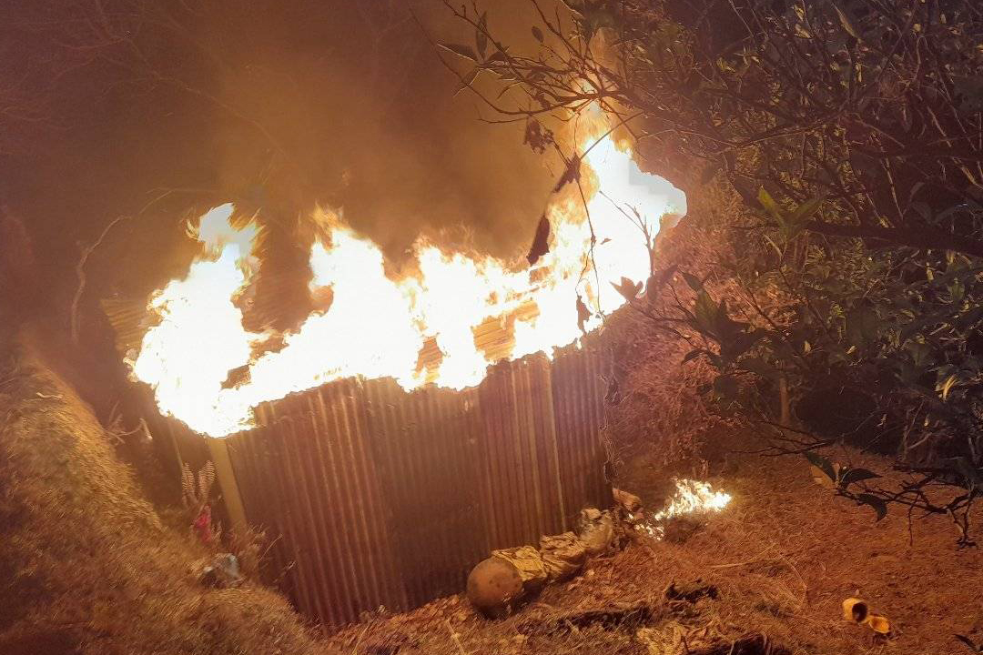 बैतडीको एक घरमा आगलागी 